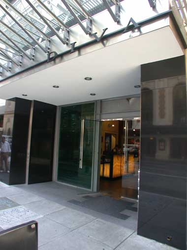 Diva Hotel entrance