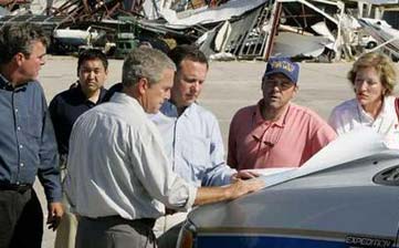 George Bush and his brother, Florida Governor Jeb Bush, August 2004 