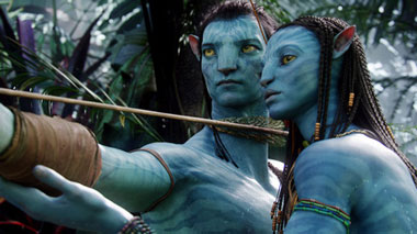 Sam Worthington as Jake Sully in Avatar form with Zoë Saldaña as Neytiri.